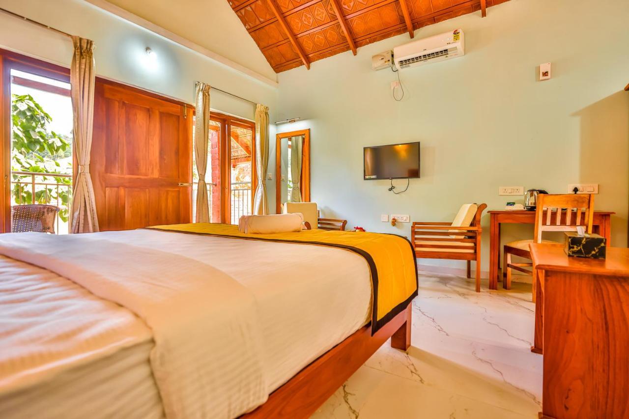 Hill Crest Resort - Coorg Madikeri Exteriör bild
