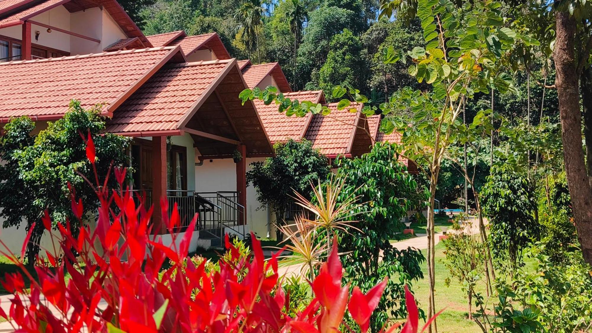 Hill Crest Resort - Coorg Madikeri Exteriör bild