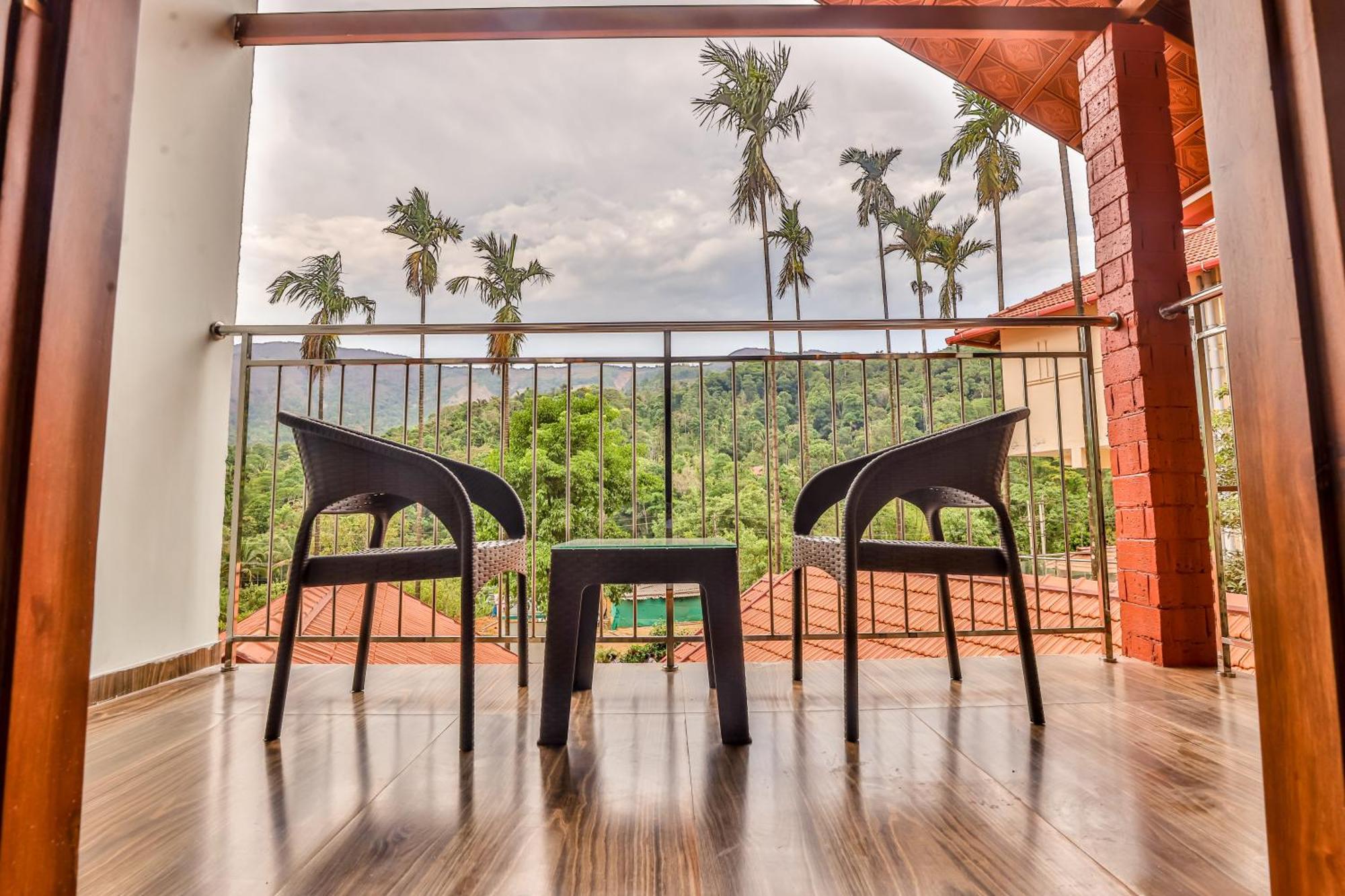 Hill Crest Resort - Coorg Madikeri Exteriör bild