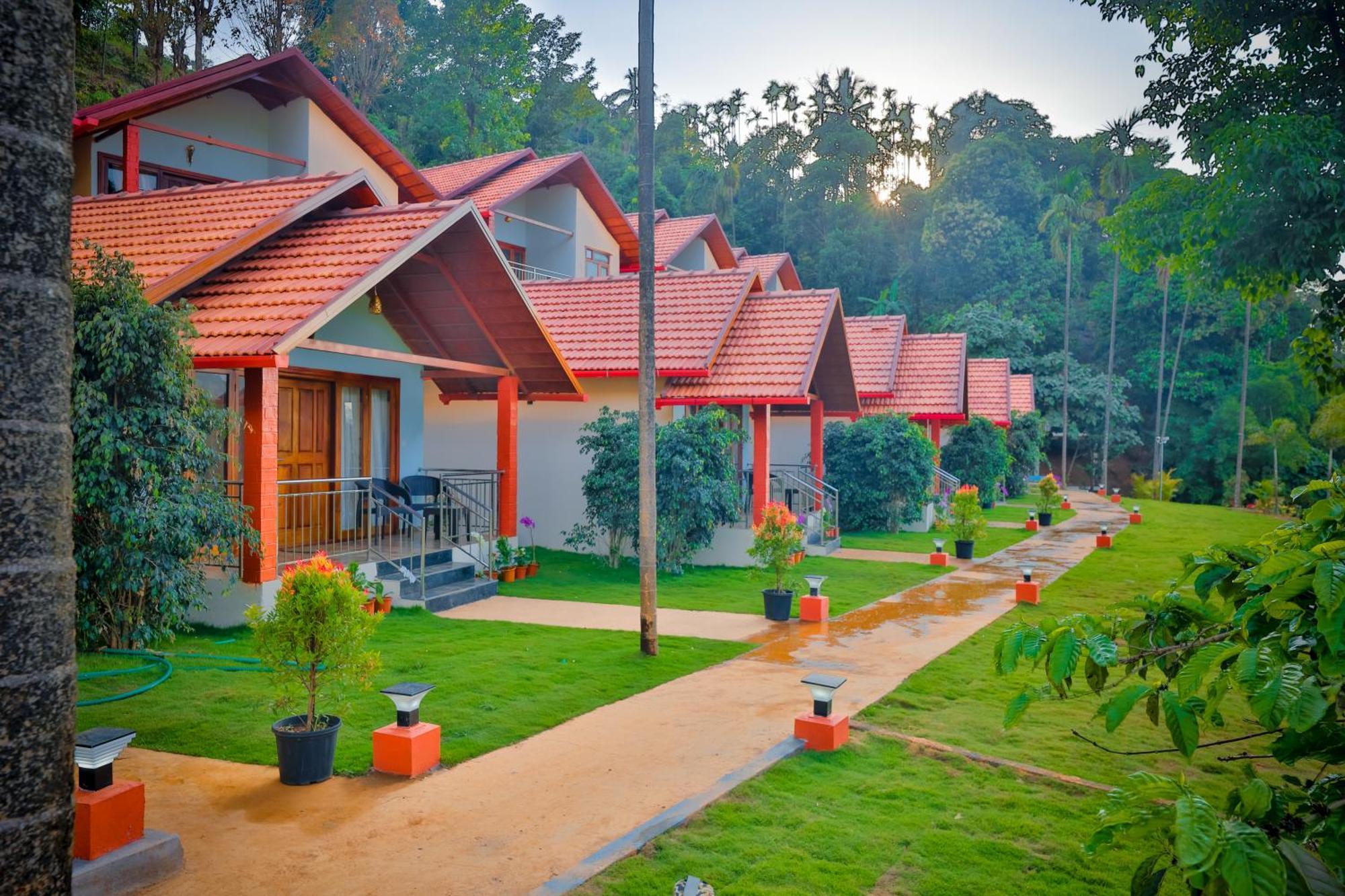 Hill Crest Resort - Coorg Madikeri Exteriör bild