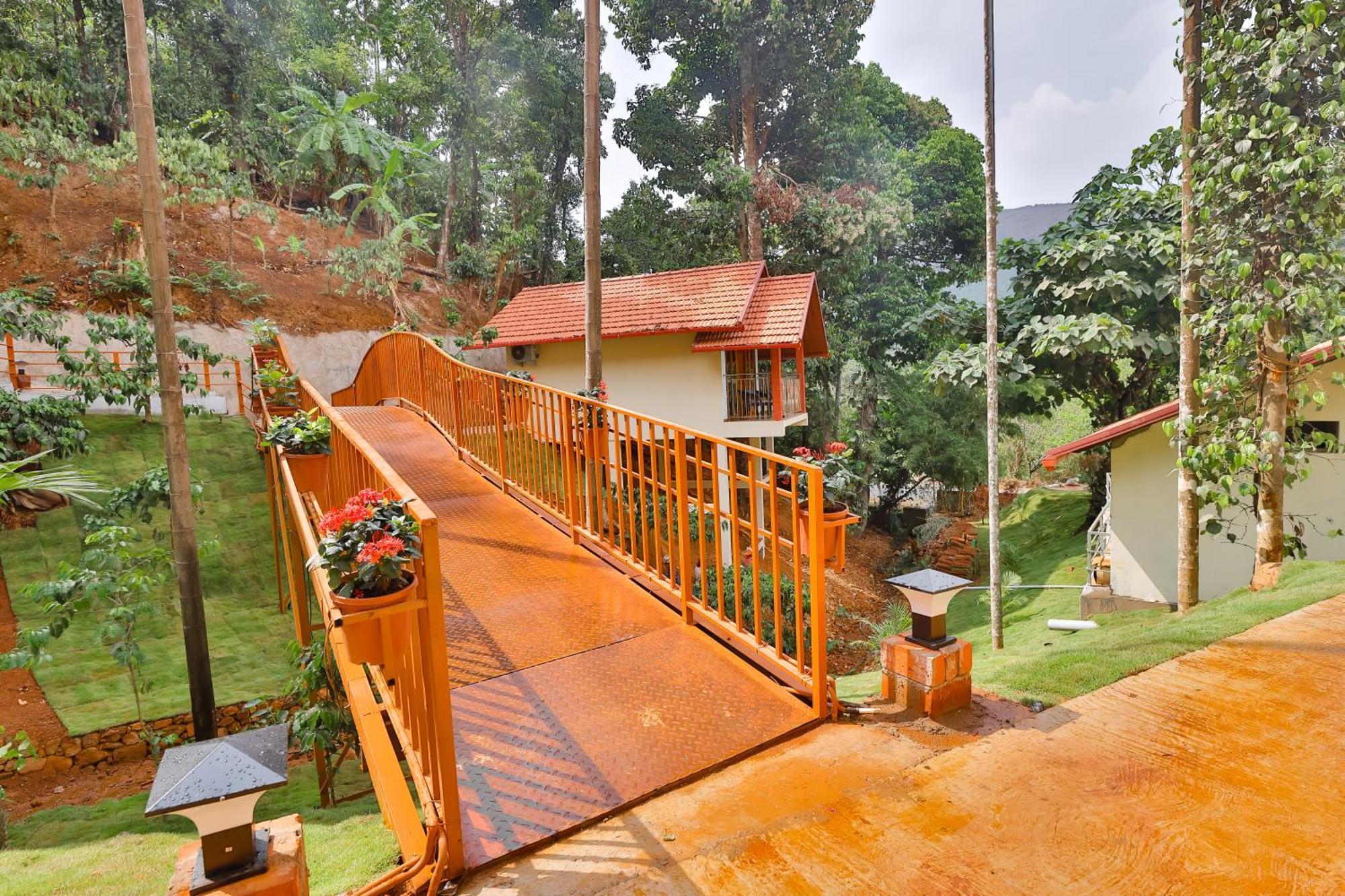 Hill Crest Resort - Coorg Madikeri Exteriör bild