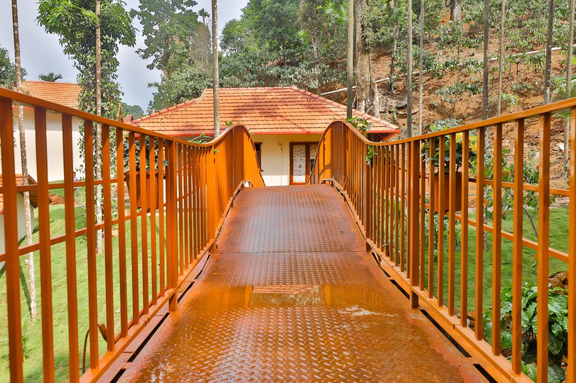 Hill Crest Resort - Coorg Madikeri Exteriör bild
