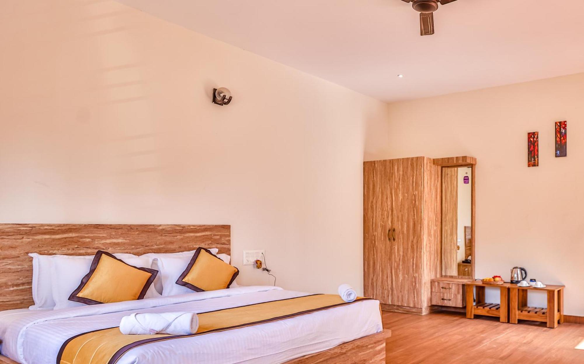 Hill Crest Resort - Coorg Madikeri Exteriör bild